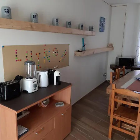 Ca De Mez Lägenhet Luino